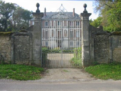 Beaune châteaux for sale.